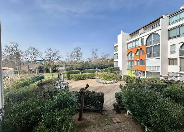 Apartment Appt 2 Pieces 5 Couchages Cap D'agde Ct980-b18 *